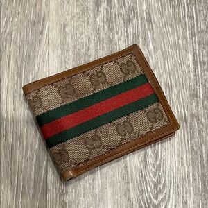 Gucci Tan and Green Men's Card Holder